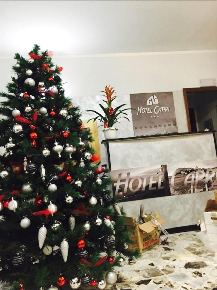 Hotel Capri ดิอาโนมารีนา ภายนอก รูปภาพ
